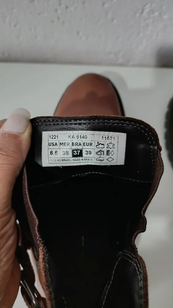 Bota Chelsea couro legítimo 36 Martinez