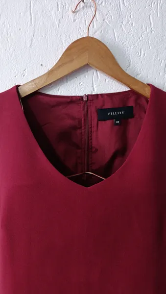 Vestido alfaiataria curto Tam 40 vinho bordô Fillity