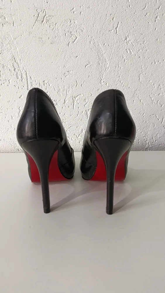 Scarpin em couro Enzo Angiolini Tam 38 Vintage