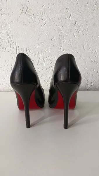 Scarpin em couro Enzo Angiolini Tam 38 Vintage