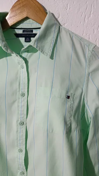 Camisa feminina classic fit Tam PP Tommy Hilfiger
