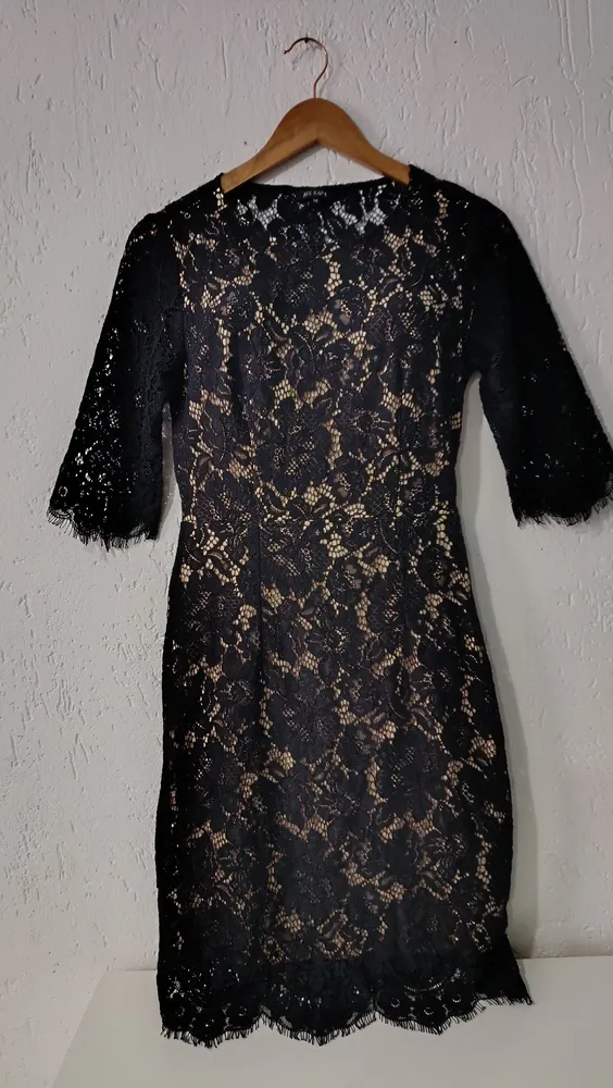 Vestido rendado preto 38 Ave Rara