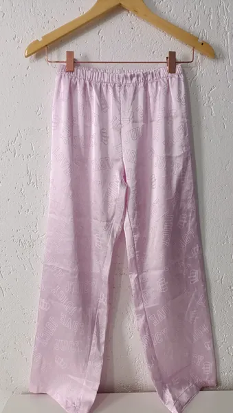 Pijama americano infantil em cetim rosa
