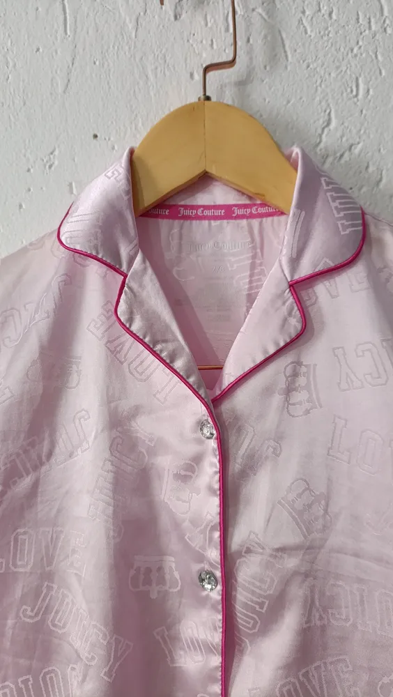 Pijama americano infantil em cetim rosa