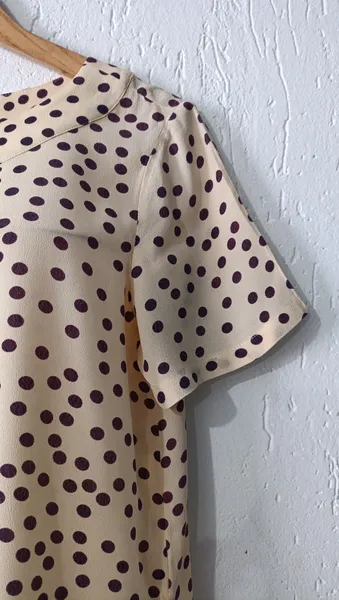Blusa ampla poá manga curta Tam 34