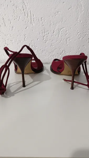 Sandália lace up em couro camurça bordô Tam 38