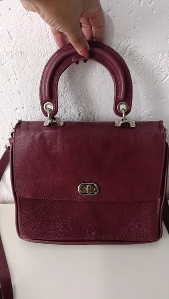 Bolsa em couro legítimo marsala Dona Prisca