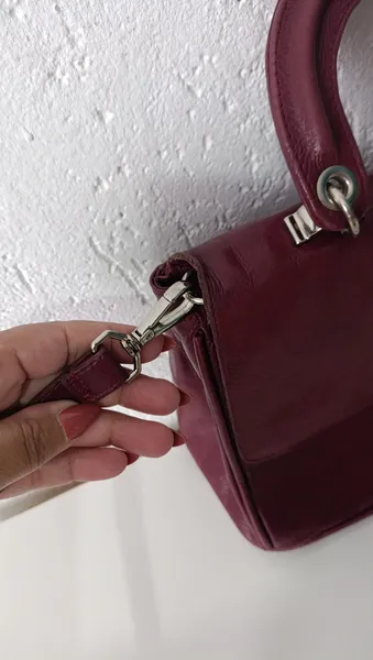 Bolsa em couro legítimo marsala Dona Prisca