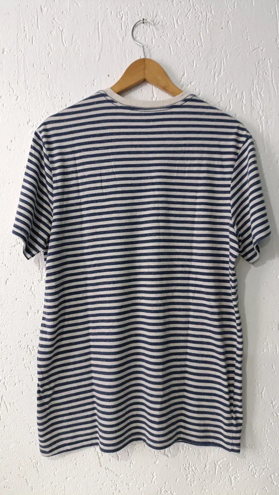 Camiseta masculina listrada G Guess