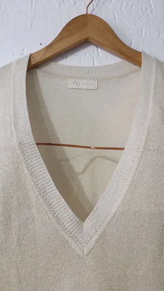 Blusa tricozinho manga bufante bege G ByNV