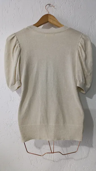 Blusa tricozinho manga bufante bege G ByNV