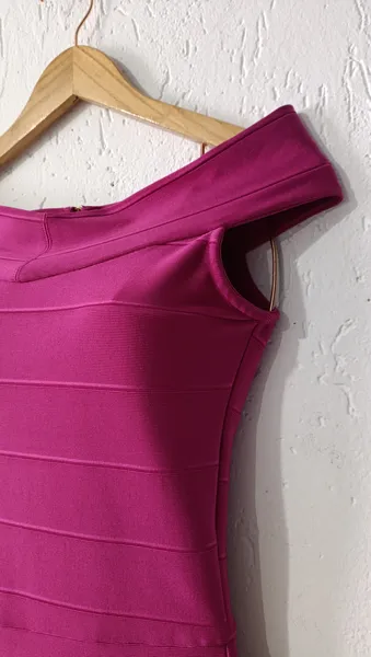 Vestido midi bandagem fucsia pink P Thais Rodrigues