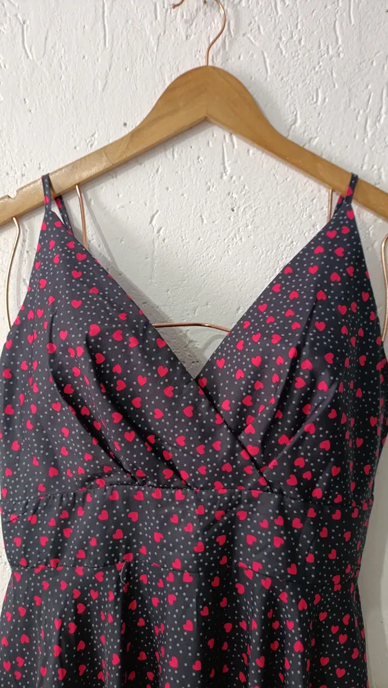Vestido preto poá corações G