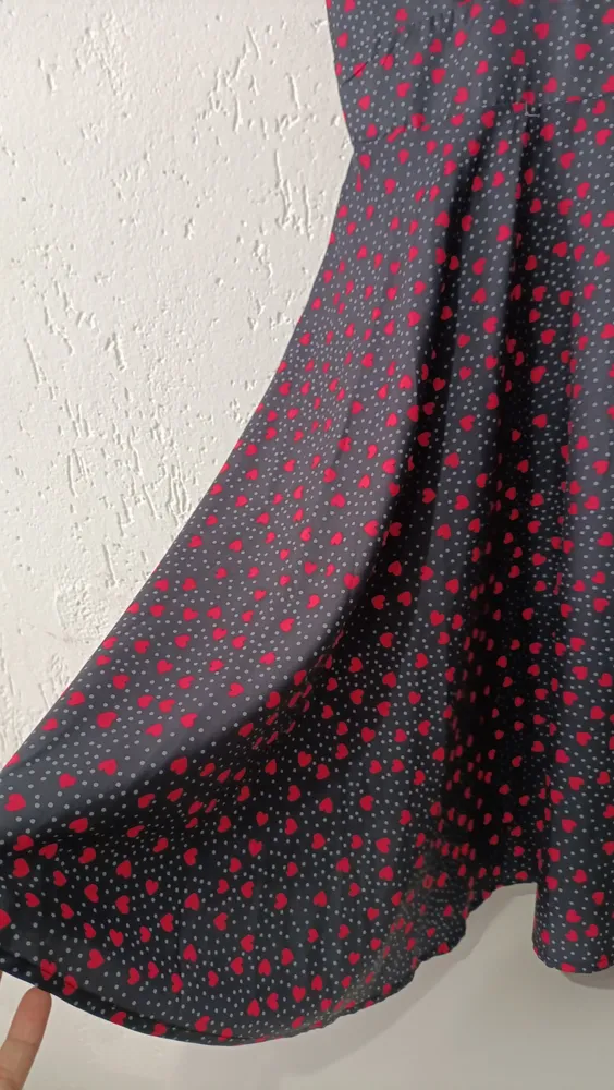 Vestido preto poá corações G