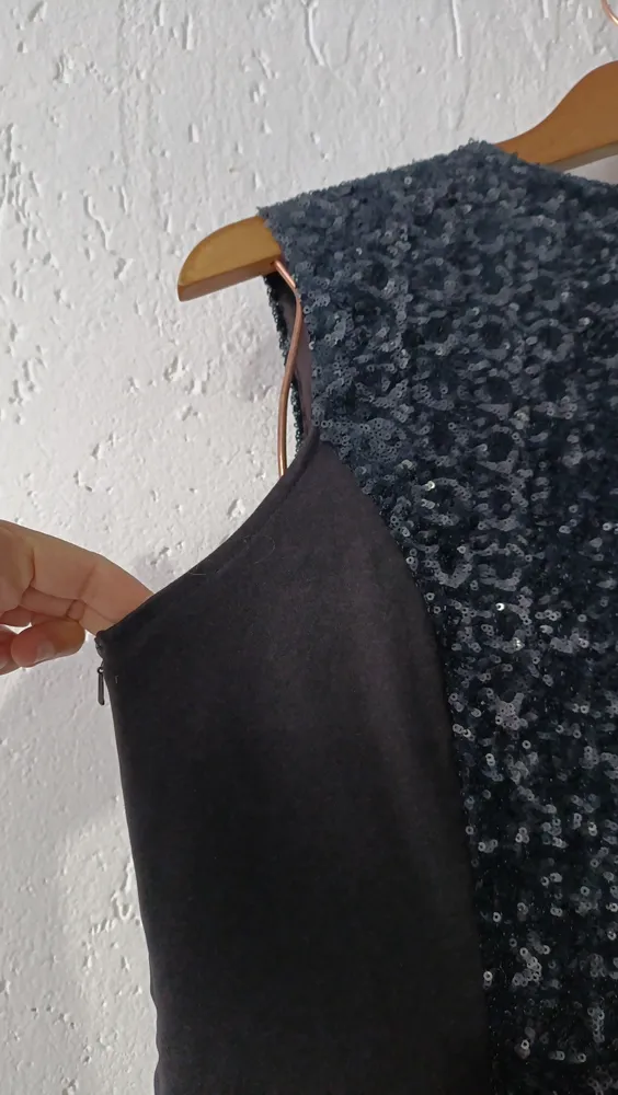 Vestido preto bordado com paetê Tam G Rery Class