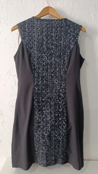 Vestido preto bordado com paetê Tam G Rery Class