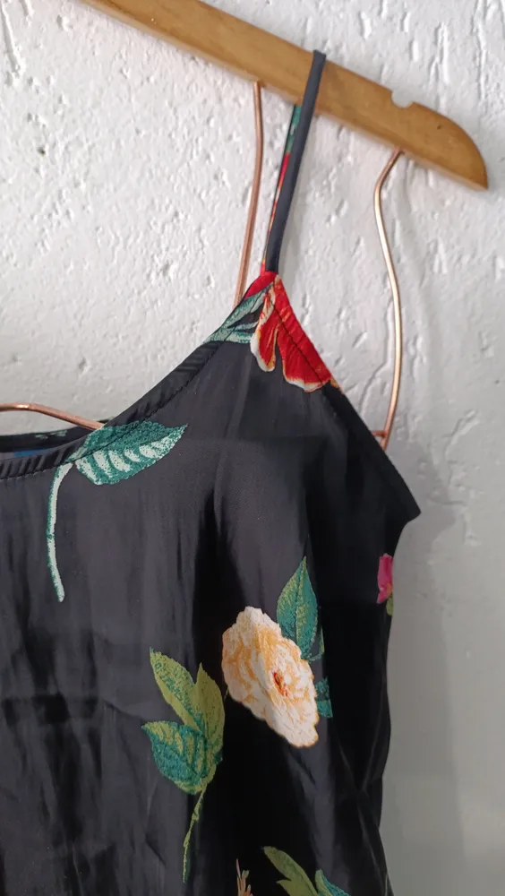 Regata Old Navy Preta Floral Garden of Secrets Tam M