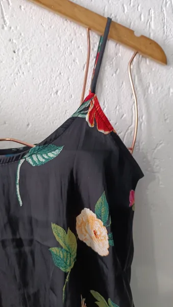 Regata Old Navy Preta Floral Garden of Secrets Tam M