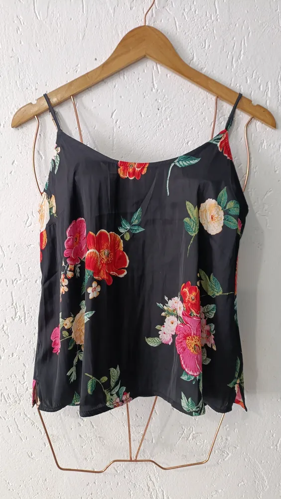 Regata Old Navy Preta Floral Garden of Secrets Tam M