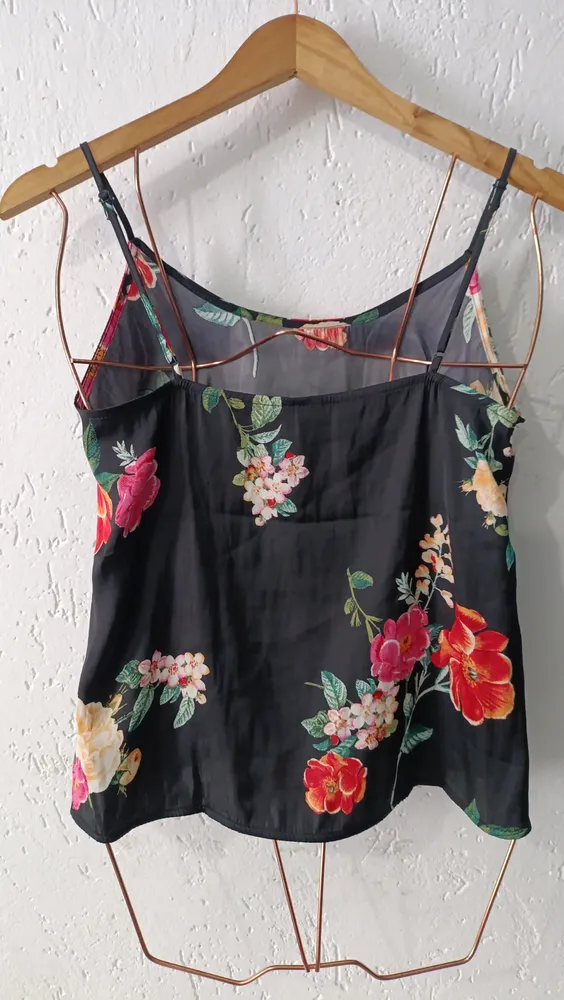 Regata Old Navy Preta Floral Garden of Secrets Tam M
