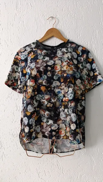Blusa estampa floral Tam P Zara