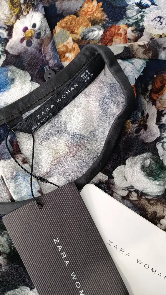 Blusa estampa floral Tam P Zara