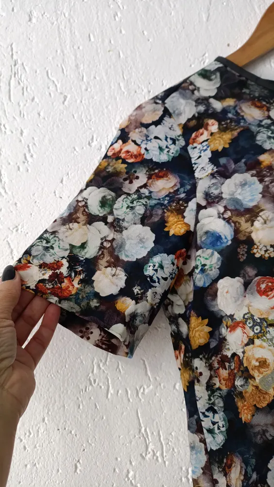 Blusa estampa floral Tam P Zara