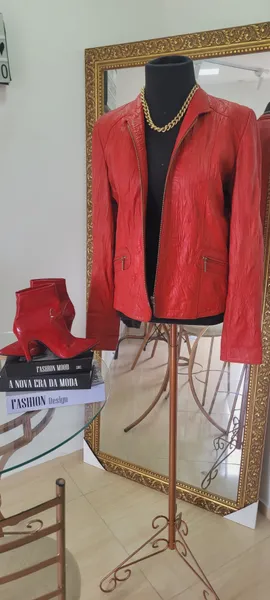 jaqueta couro vermelha