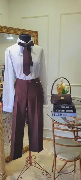 Calça Camisa e gravata