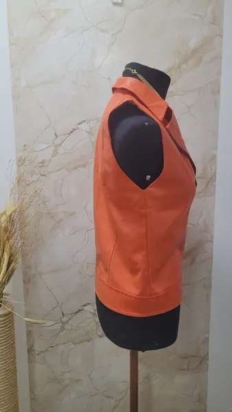 Colete em couro Eco laranja