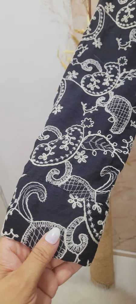 Camisa bordada chiquissima
