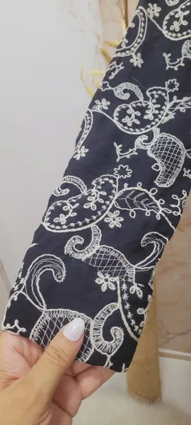 Camisa bordada chiquissima