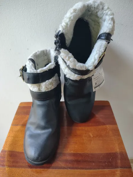 Bota com pelo