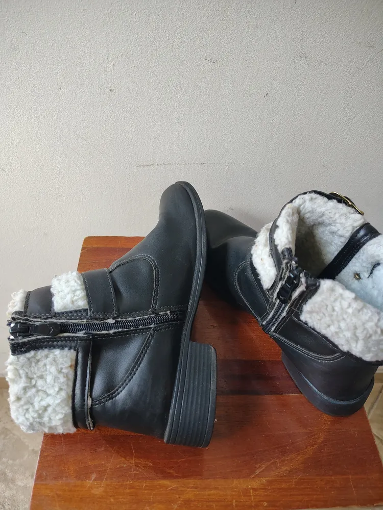 Bota com pelo