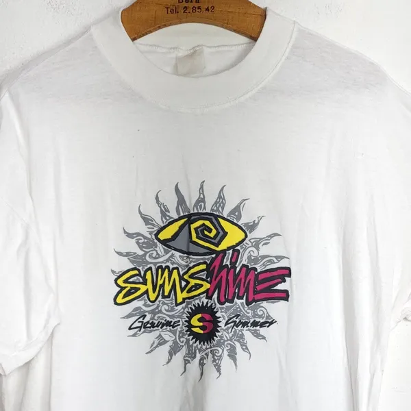 Camiseta vintage 90s sunshine surf skate estampa gráfica unissex