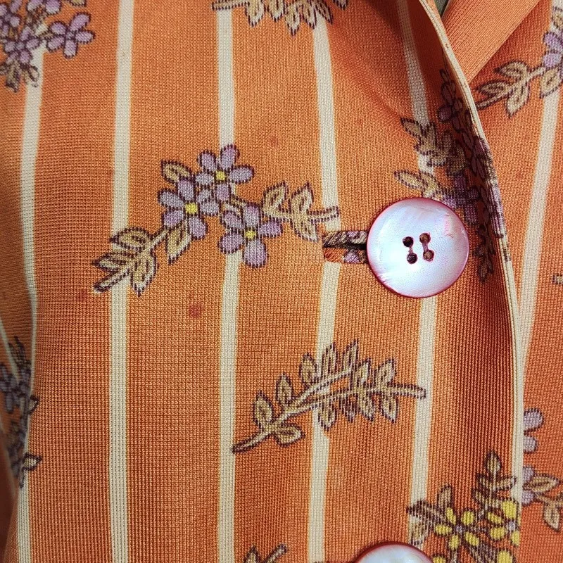 camisa brechó vintage anos 70 laranja estampada floral poliéster