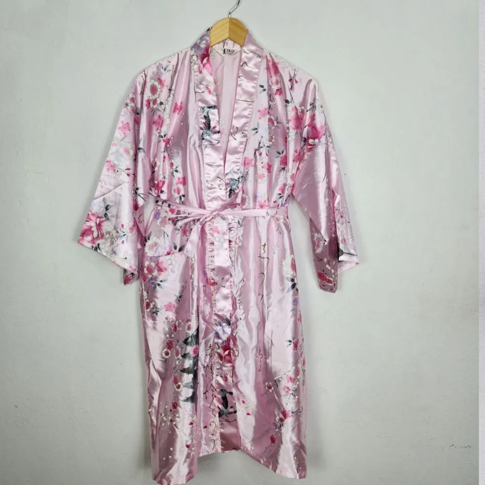 Robe Quimono Floral Rosé Brechó Estilo Japonês Cetim