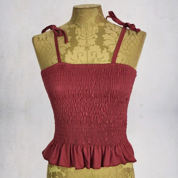 Blusa brechó regata franzida vermelha tijolo boho 70s