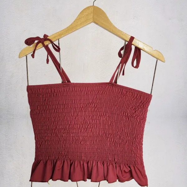 Blusa brechó regata franzida vermelha tijolo boho 70s