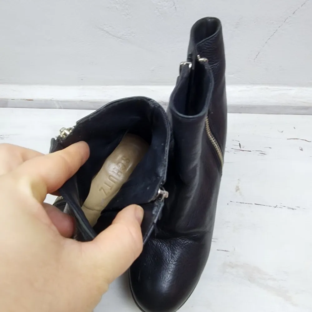 Brechó Bota Schutz Couro Preto Plataforma Tratorada