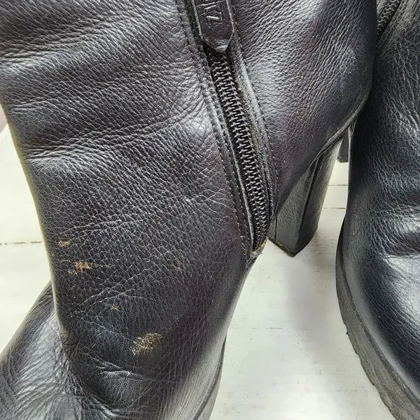 Brechó Bota Schutz Couro Preto Plataforma Tratorada
