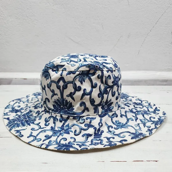 Brechó Bucket Hat Chocolate Floral Azul Branco Anos 2000