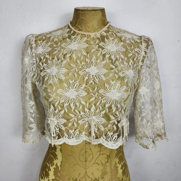 Brechó Bolero Renda Pérolas Anos 60 Vintage Floral