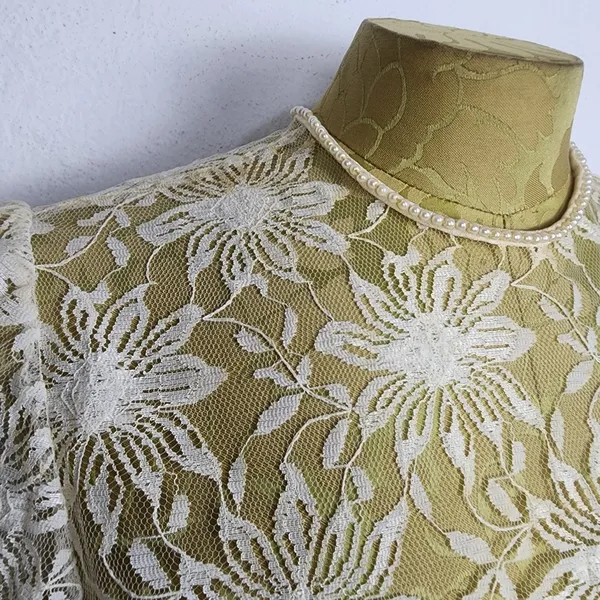 Brechó Bolero Renda Pérolas Anos 60 Vintage Floral