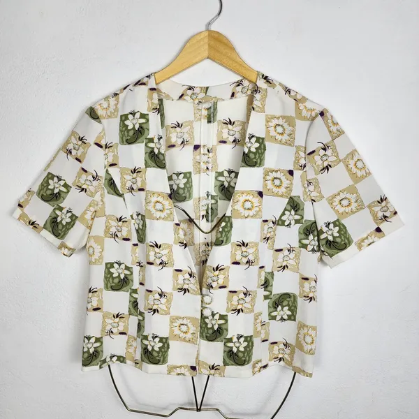 Blusa Vintage Anos 90 Floral Geométrica Off White Brechó