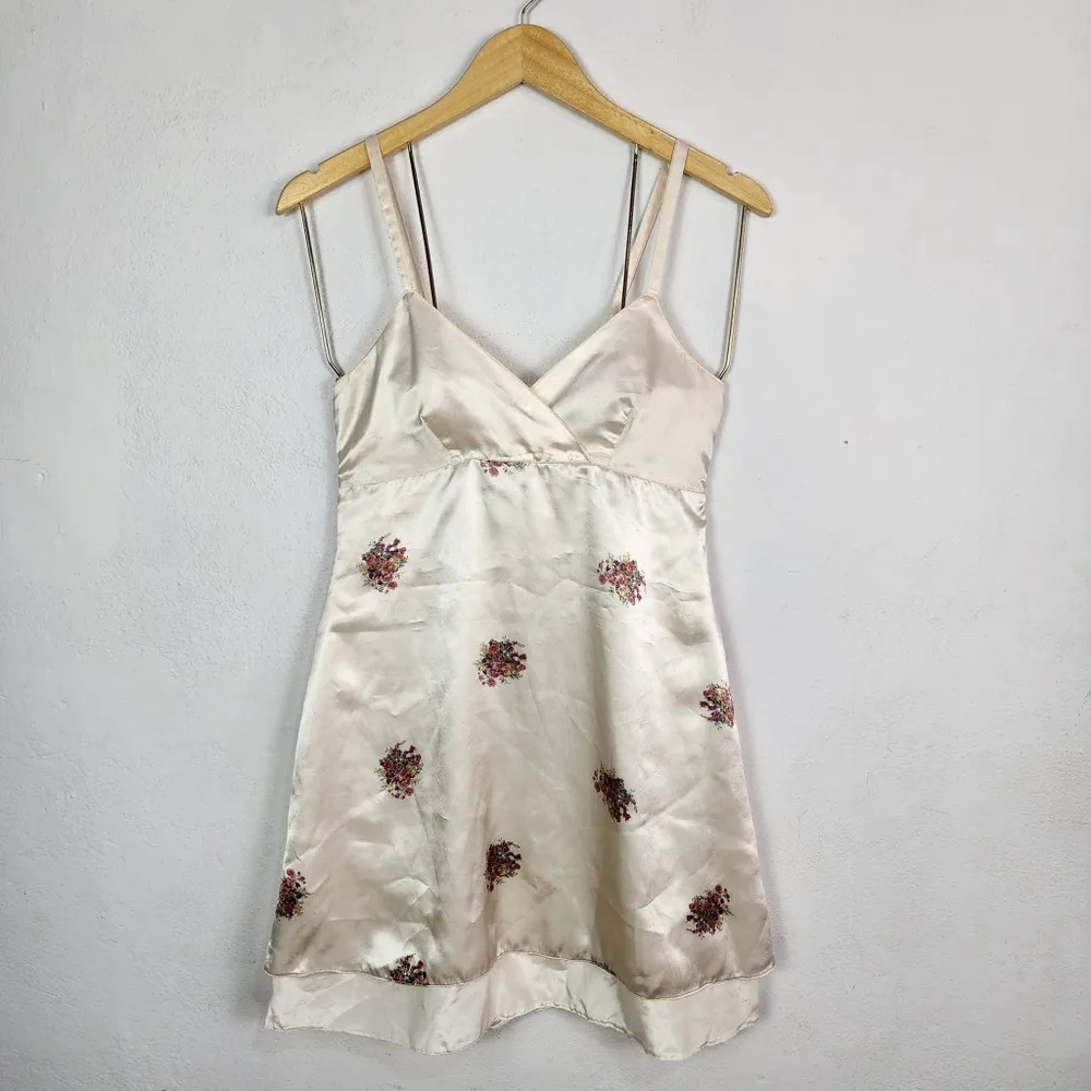 Vestido Brechó Vintage Anos 90 Acetinado Pérola Floral