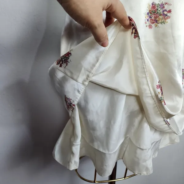 Vestido Brechó Vintage Anos 90 Acetinado Pérola Floral