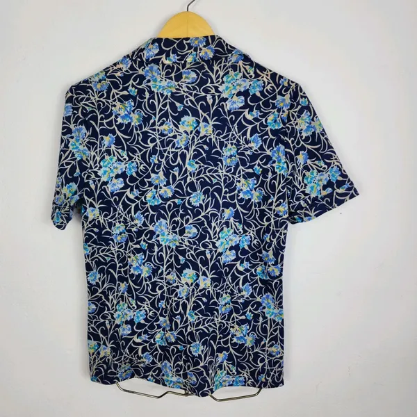 Camisa Vintage Anos 70 Brechó Floral Azul Marinho Poliéster