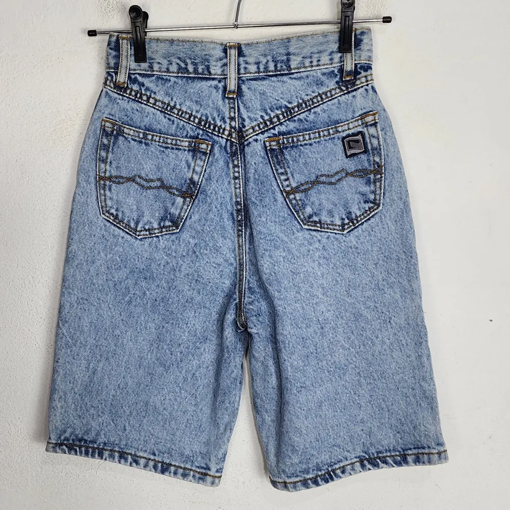 Bermuda Jeans Vintage Anos 90 Cintura Alta Perspectiva
