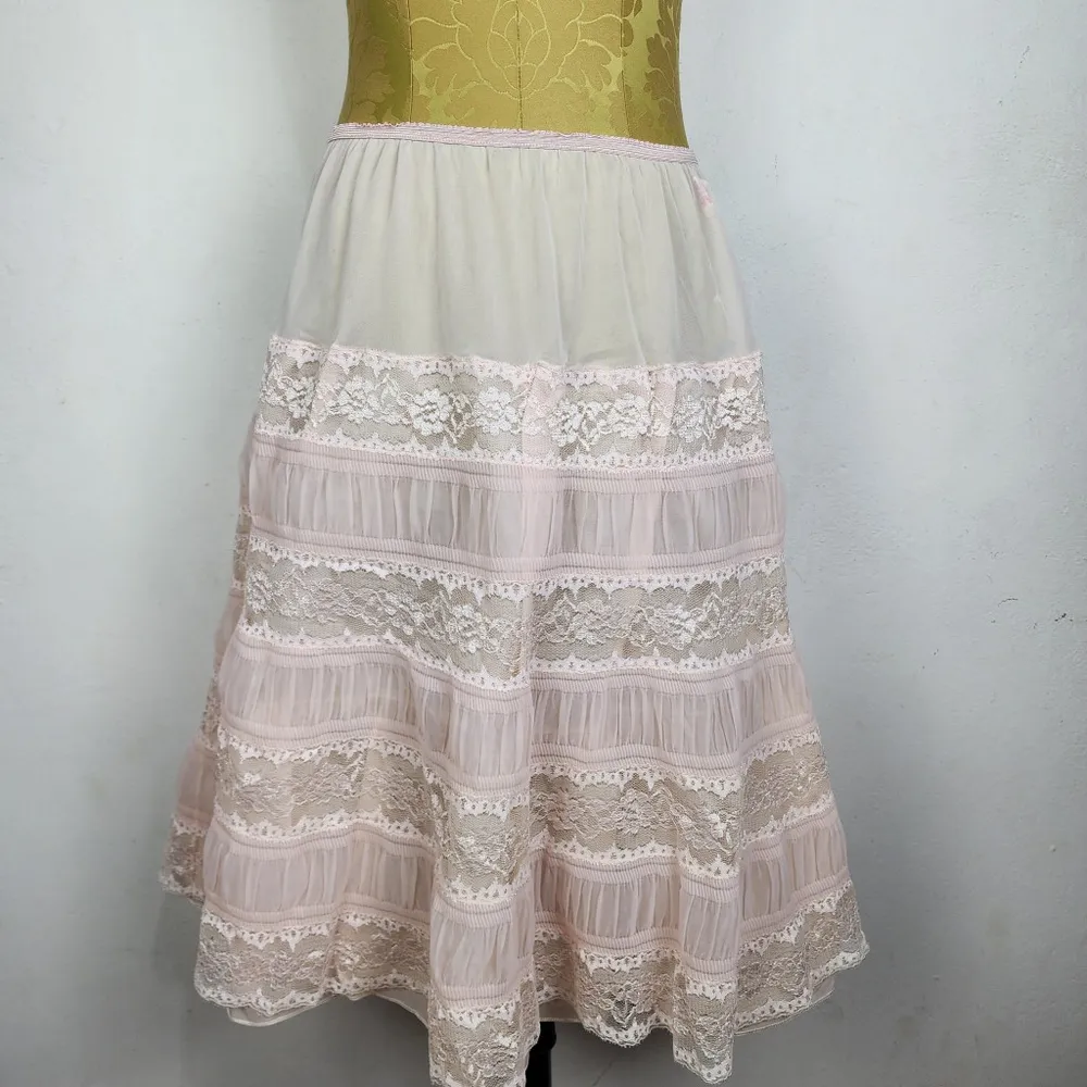 Anágua Vintage Nylon Rendada Rosa Anos 50 Rara Brechó